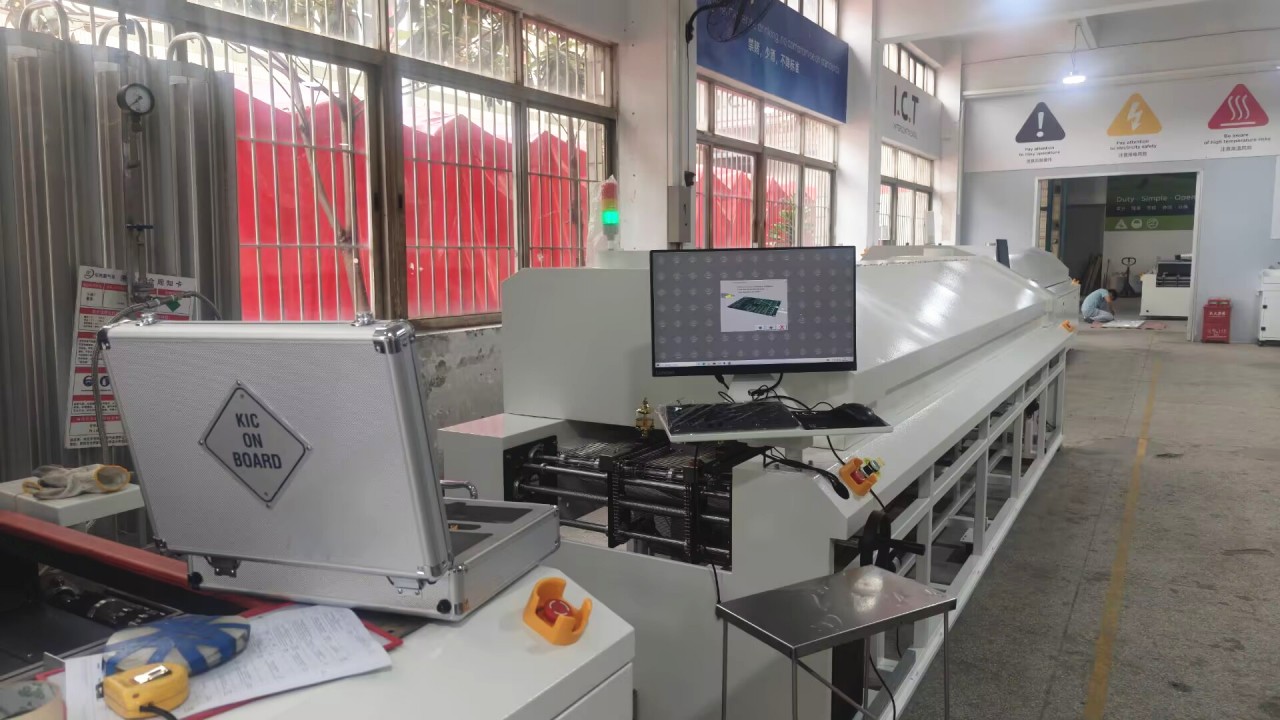 هر واحد تحت آزمایش شدید منحنی دما 02.jpg قرار می گیرد